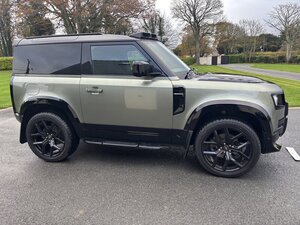 Land Rover Defender 3.0 Defender HARD TOP D MHEV AUTO 5dr