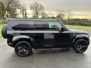 Land Rover Defender 3.0  5dr