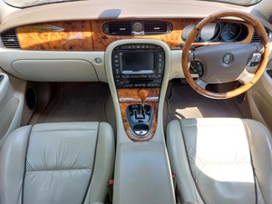 Jaguar XJ Super V8 LWB X350 Auto