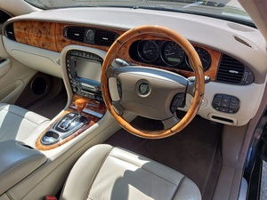 Jaguar XJ Super V8 LWB X350 Auto