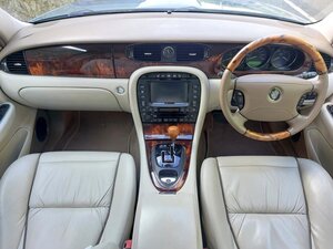 Jaguar XJ 3.0 V6 SE X350 4dr