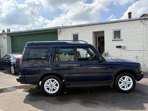 Land Rover Discovery 2.5 Discovery Landmark Td5 5dr