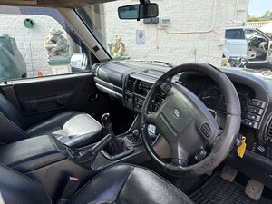 Land Rover Discovery 2.5 Discovery Landmark Td5 5dr