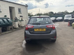 Toyota Yaris 1.5 Yaris Icon Vvt-i Hev Cvt 5dr
