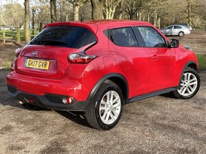 Nissan Juke 1.6 JUKE N-connecta CVT 5dr