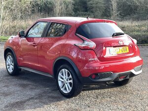 Nissan Juke 1.6 JUKE N-connecta CVT 5dr