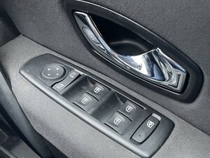 Renault Megane 1.6 Megane Dynamique Tomtom VVT 5dr