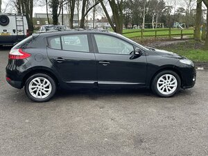 Renault Megane 1.6 Megane Dynamique Tomtom VVT 5dr