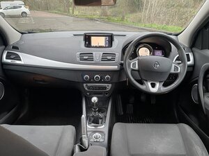 Renault Megane 1.6 Megane Dynamique Tomtom VVT 5dr