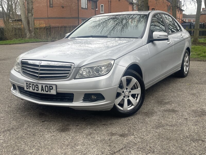 Mercedes-Benz C-Class 2.1 C220 SE CDI AUTO 4dr