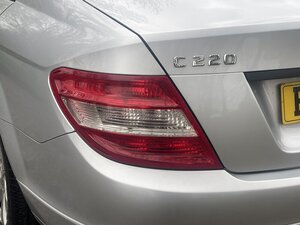 Mercedes-Benz C-Class 2.1 C220 SE CDI AUTO 4dr