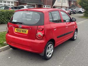 Kia Picanto 1.1 Picanto Strike 5dr