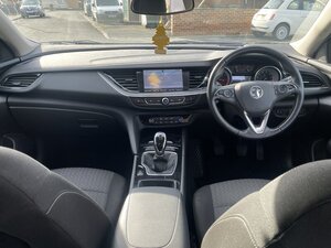 Vauxhall Insignia 1.6 Insignia Design NAV Ecotec TD 5dr