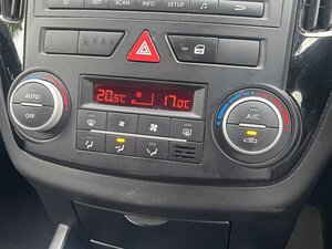 Kia Ceed 1.6 CEED 3 CRDI AUTO 5dr