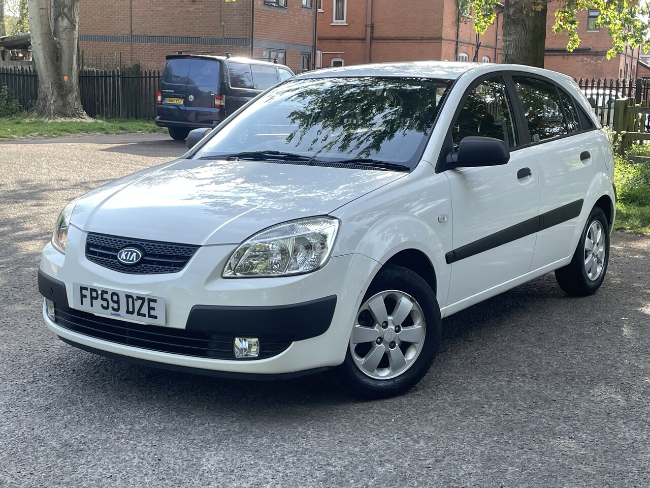 Kia Rio 1.4 Rio 2 16v 5dr