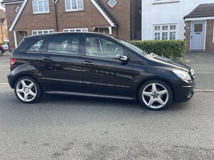 Mercedes-Benz B-Class 2.0 B200 CDI SE CVT 5dr