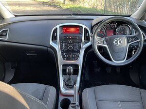 Vauxhall Astra 1.4 Astra SRI 5dr