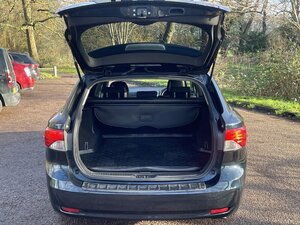 Toyota Avensis 2.0 Avensis TR D-4D 5dr