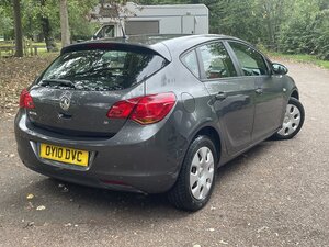 Vauxhall Astra 1.6 Astra Exclusive AUTO 5dr