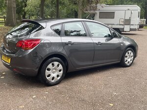 Vauxhall Astra 1.6 Astra Exclusive AUTO 5dr