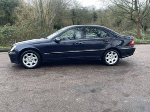 Mercedes-Benz C-Class 2.5 C230 Elegance SE AUTO 4dr