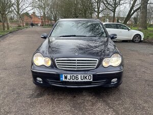 Mercedes-Benz C-Class 2.5 C230 Elegance SE AUTO 4dr