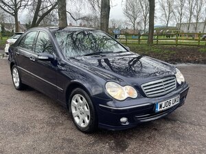 Mercedes-Benz C-Class 2.5 C230 Elegance SE AUTO 4dr