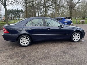Mercedes-Benz C-Class 2.5 C230 Elegance SE AUTO 4dr