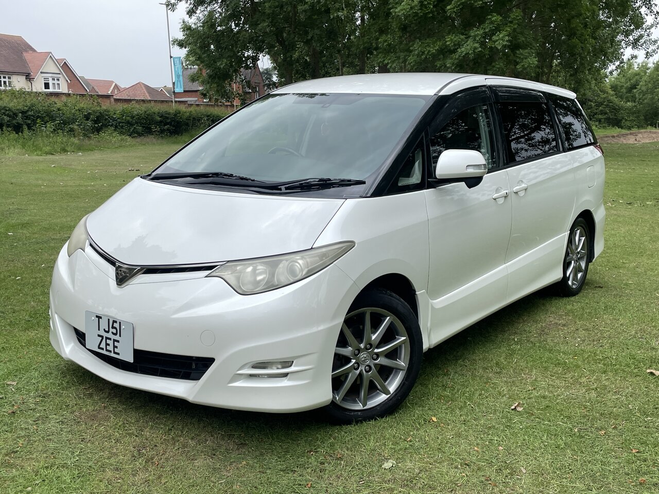 TOYOTA ESTIMA  AERES