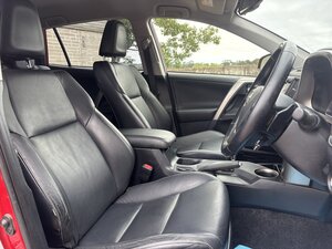 Toyota RAV4 2.2 Rav4 Invincible D-4d Auto 5dr