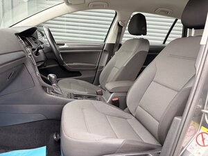 Volkswagen Golf 2.0 GOLF SE NAV TDI Bluemotion
