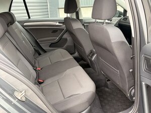 Volkswagen Golf 2.0 GOLF SE NAV TDI Bluemotion