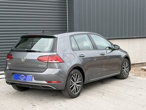 Volkswagen Golf 2.0 GOLF SE NAV TDI Bluemotion