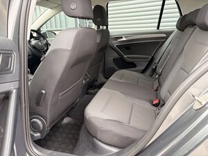 Volkswagen Golf 2.0 GOLF SE NAV TDI Bluemotion