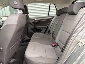 Volkswagen Golf 2.0 GOLF SE NAV TDI Bluemotion