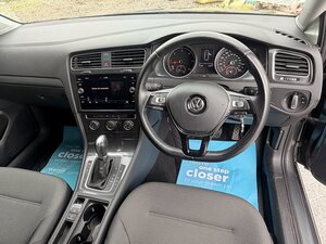 Volkswagen Golf 2.0 GOLF SE NAV TDI Bluemotion