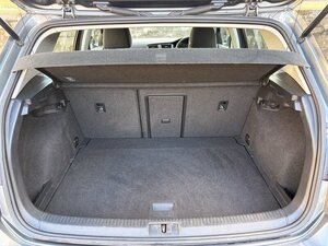 Volkswagen Golf 2.0 GOLF SE NAV TDI Bluemotion