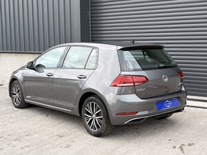 Volkswagen Golf 2.0 GOLF SE NAV TDI Bluemotion