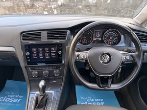 Volkswagen Golf 2.0 GOLF SE NAV TDI Bluemotion