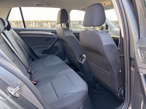 Volkswagen Golf 2.0 GOLF SE NAV TDI Bluemotion