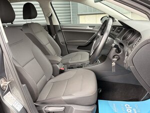 Volkswagen Golf 2.0 GOLF SE NAV TDI Bluemotion