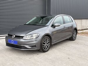 Volkswagen Golf 2.0 GOLF SE NAV TDI Bluemotion