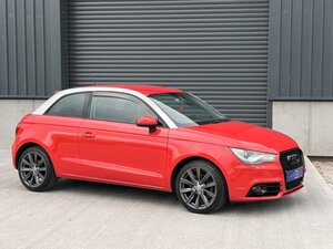 Audi  A1 122 S Tronic Auto 3