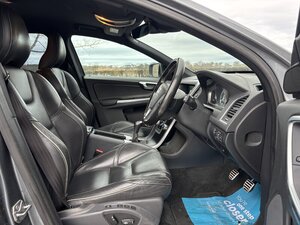 Volvo XC60 2.0 XC60 R-design Luxury NAV D4 5dr