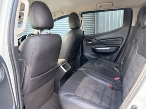 Mitsubishi L200 2.3 L200 Barbarian X DI-D AUTO 0dr