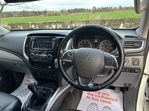 Mitsubishi L200 2.4 L200 Barbarian Double CAB DI-D 5dr