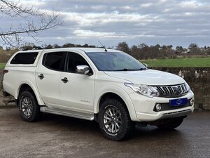 Mitsubishi L200 2.4 L200 Barbarian Double CAB DI-D 5dr