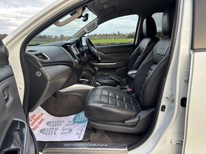 Mitsubishi L200 2.4 L200 Barbarian Double CAB DI-D 5dr