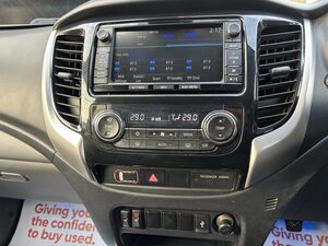 Mitsubishi L200 2.4 L200 Barbarian Double CAB DI-D 5dr