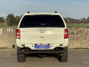 Mitsubishi L200 2.4 L200 Titan DI-D 0dr